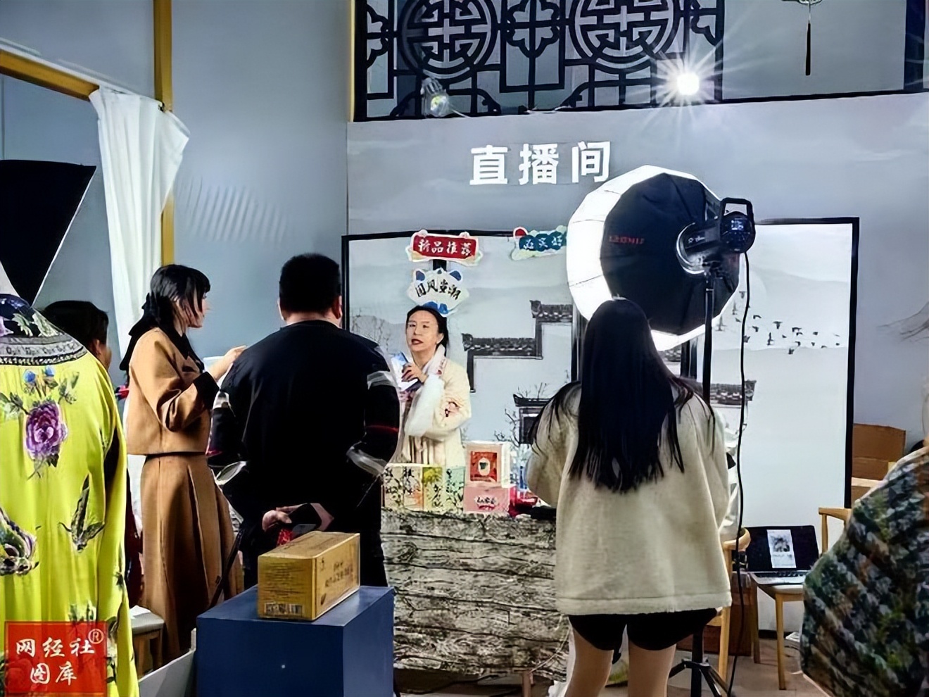 小米在直播行业的市场机会与挑战_小米直播卖货怎么样_小米直播带货