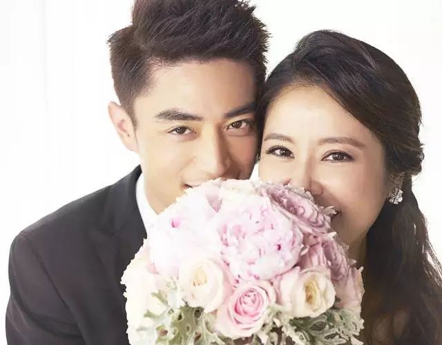 霍建华林心如闪婚引发热议，网友热议奉子成婚与胡歌微博哀号